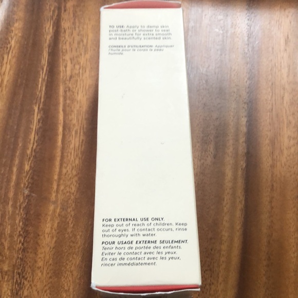 One Love Organics Gardenia + Tea Antioxidant Body Serum - Picture 4 of 11